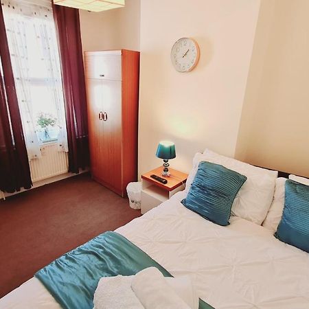 Cedar Villa - Perfect For Longer Stays Chatham  Exteriör bild
