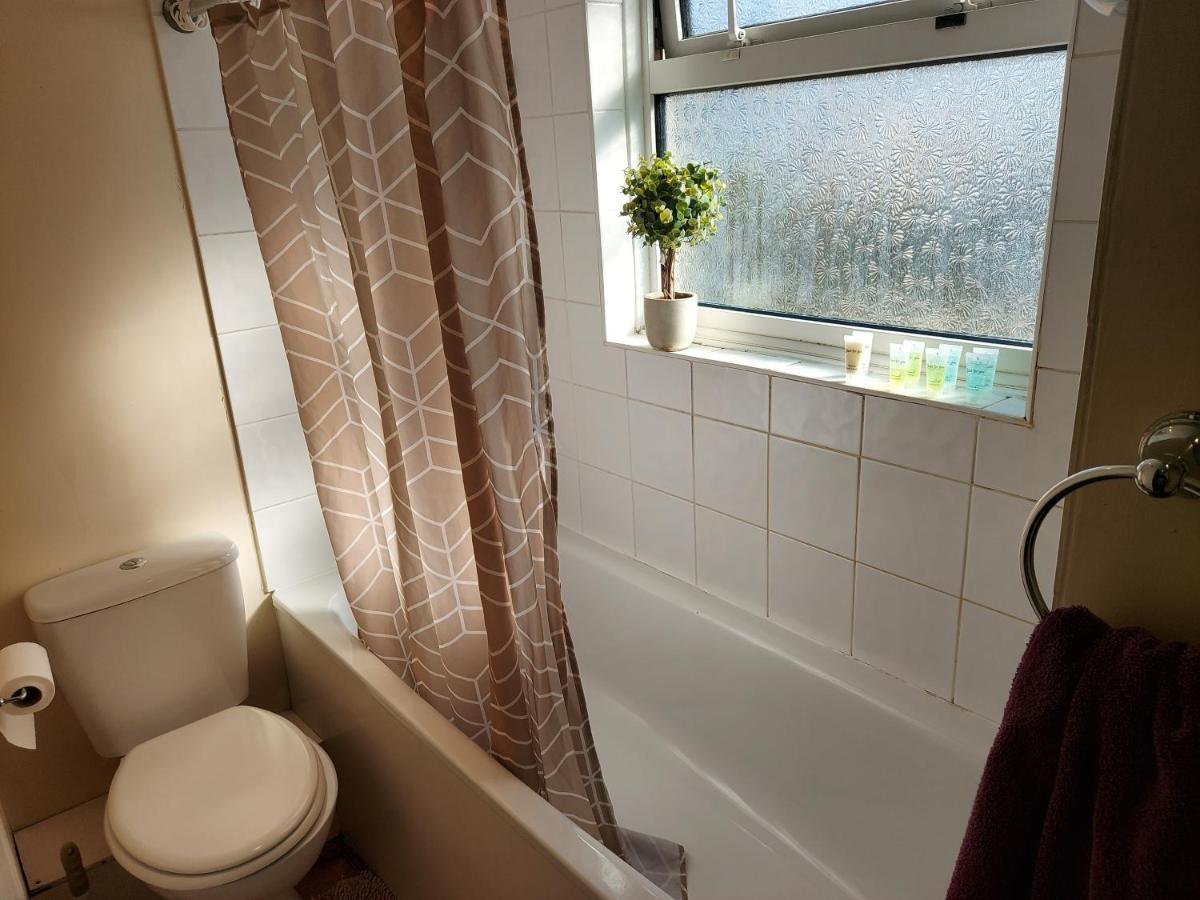 Cedar Villa - Perfect For Longer Stays Chatham  Exteriör bild