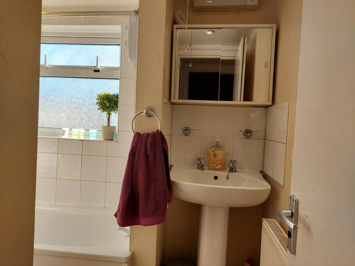 Cedar Villa - Perfect For Longer Stays Chatham  Exteriör bild